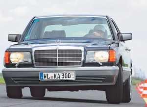 Mercedes 300 SE - odpowiedni samochód dla szefów