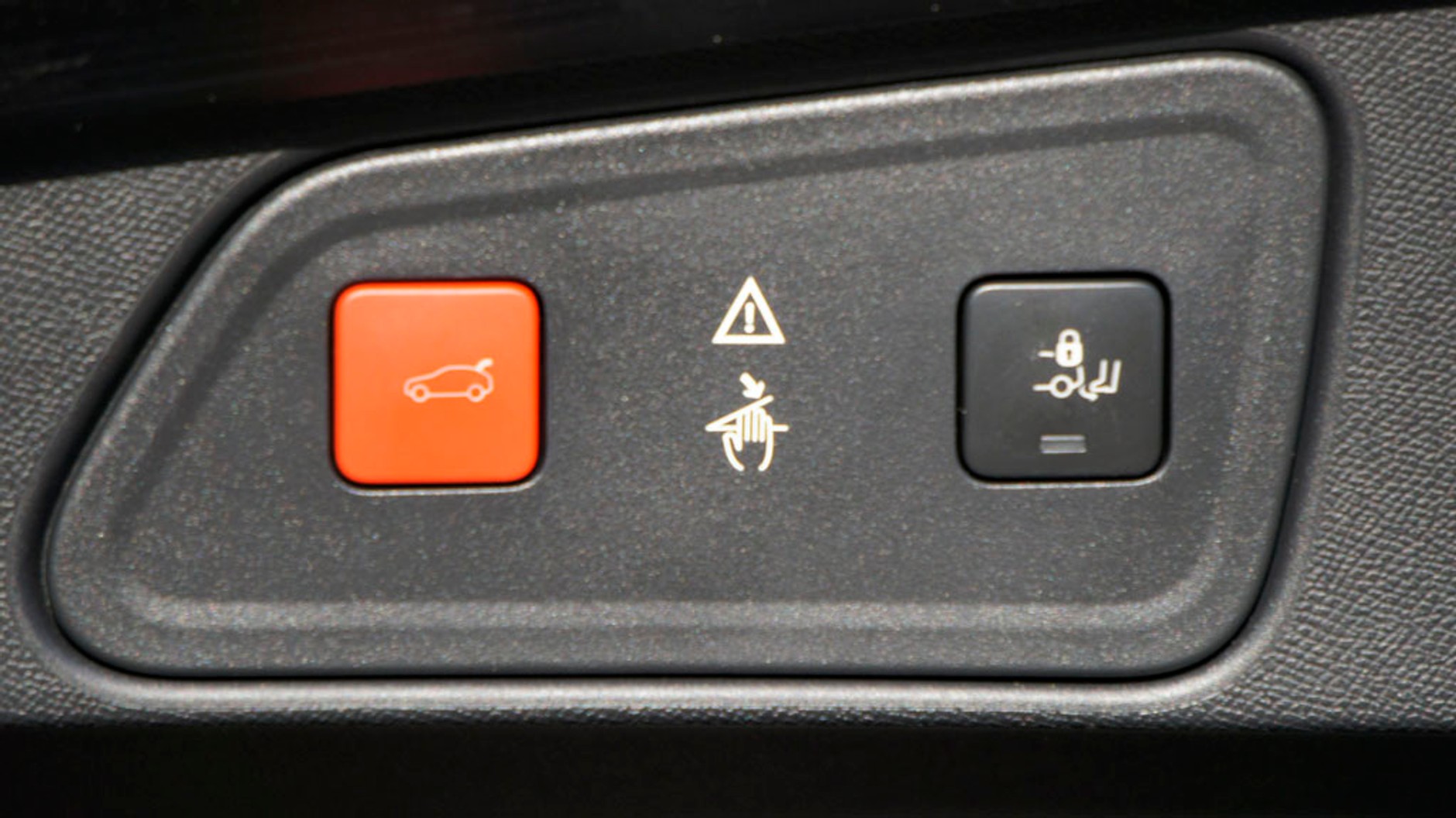 Peugeot 3008 już w standardzie ma klimatyzację, i-cockpit i elektrycznie sterowane szyby