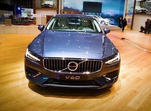 Genewa Motor Show 2018 - Volvo V60, takiego kombi brakowało w ofercie