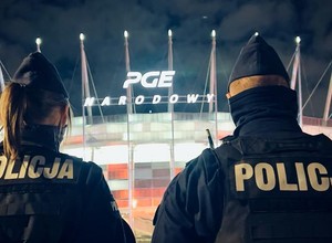 Próbowali ukraść Toyotę kibica podczas meczu Polska — Holandia