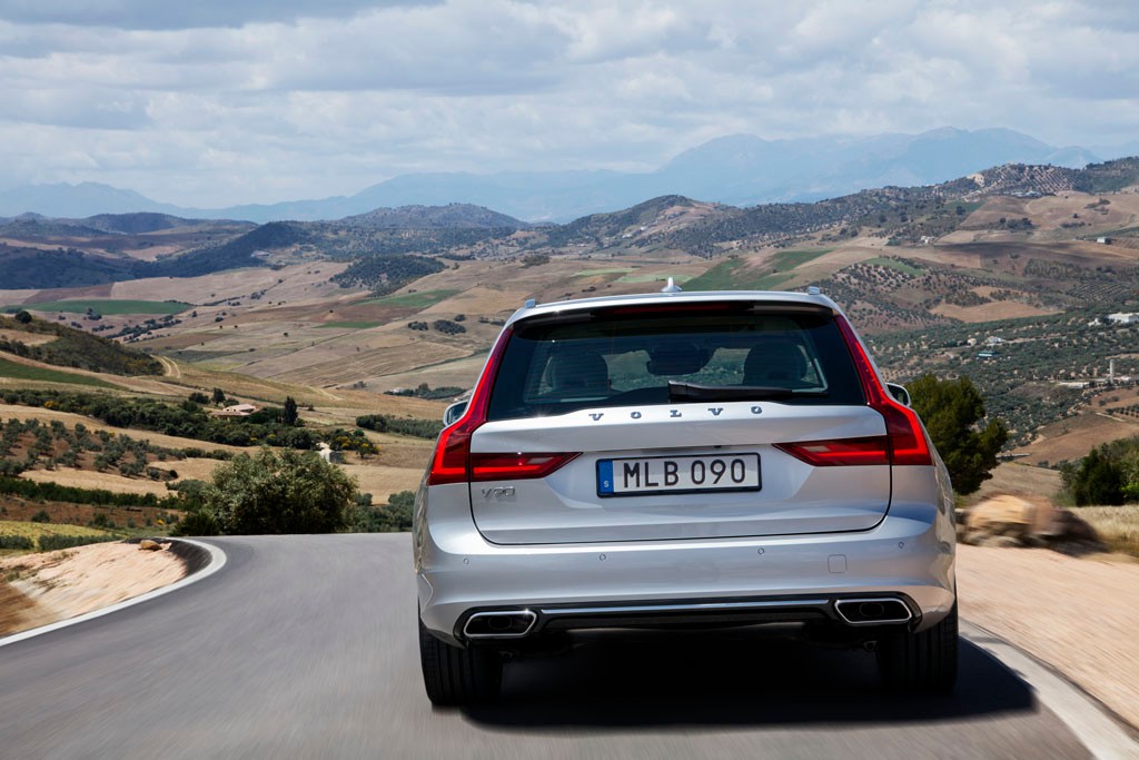 Volvo V90 D5 AWD - wielkie luksusowe kombi