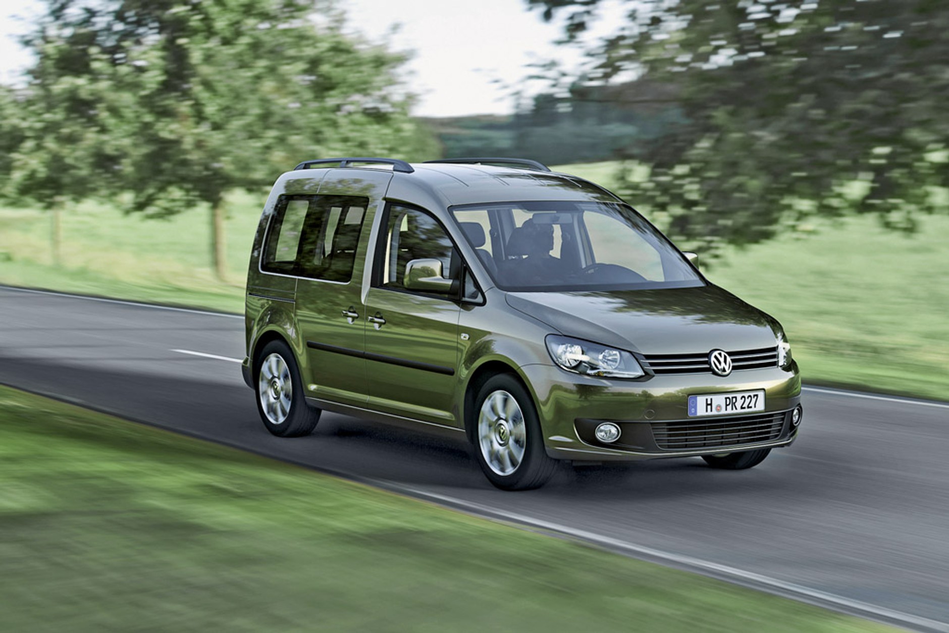 Terenówki dla 7 osób: rodzinna przygoda