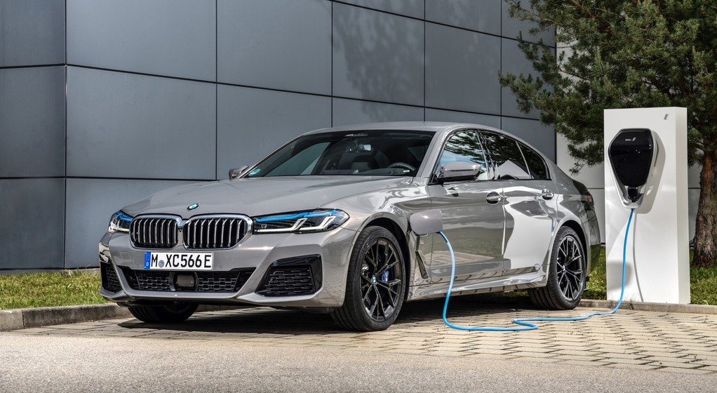 BMW 545e xDrive