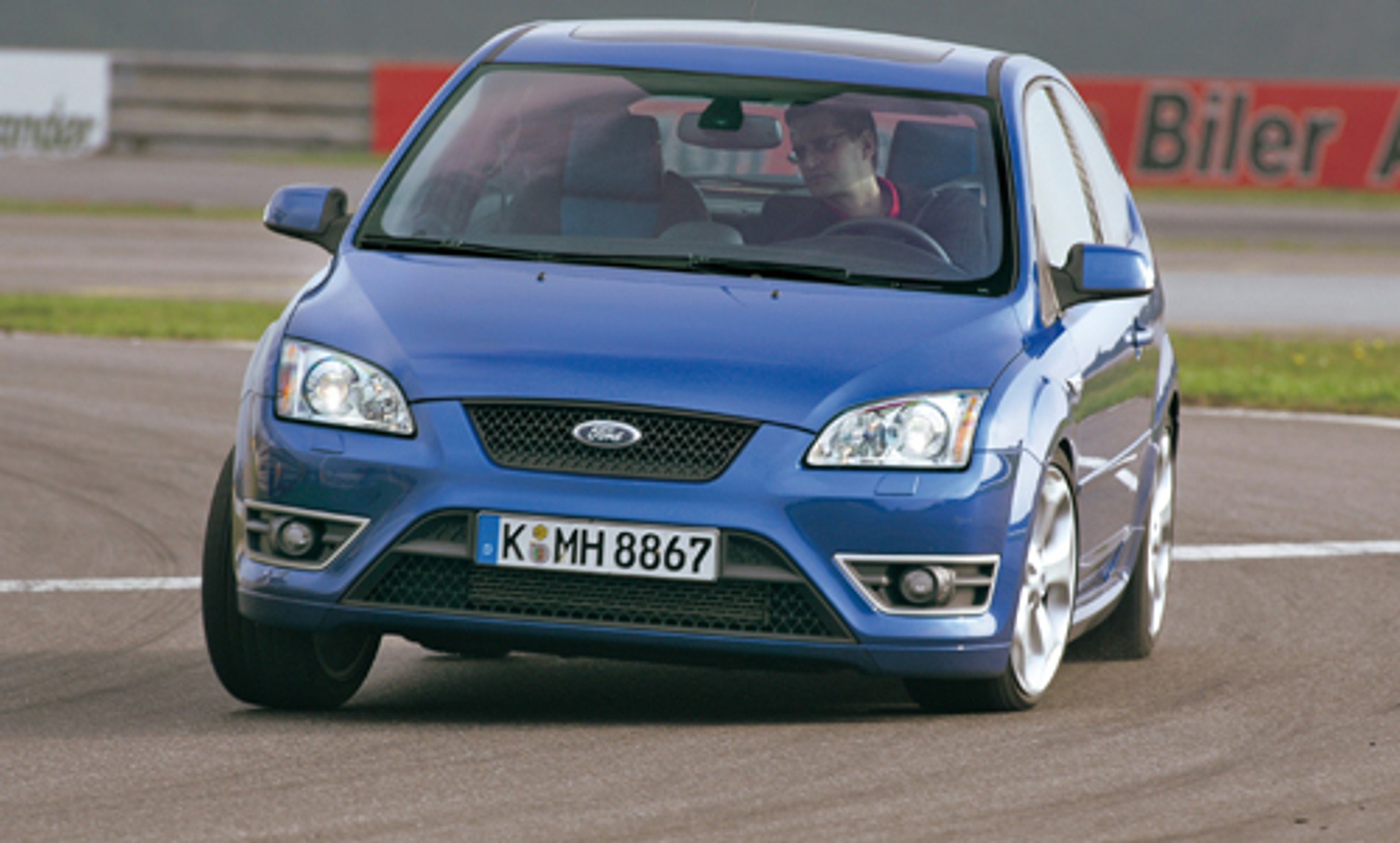 Alfa Romeo 147 GTA, Ford Focus ST, Seat Leon Cupra, Opel Astra GTC, Renault Megane Sport i Volkswagen Golf V GTI - Kompaktowi sportowcy z drugiej ręki