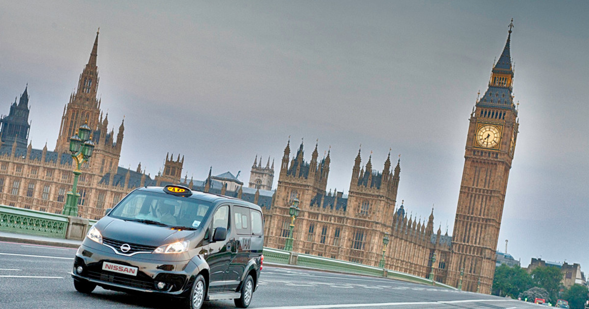 Nissan NV200 londyńską taksówką?