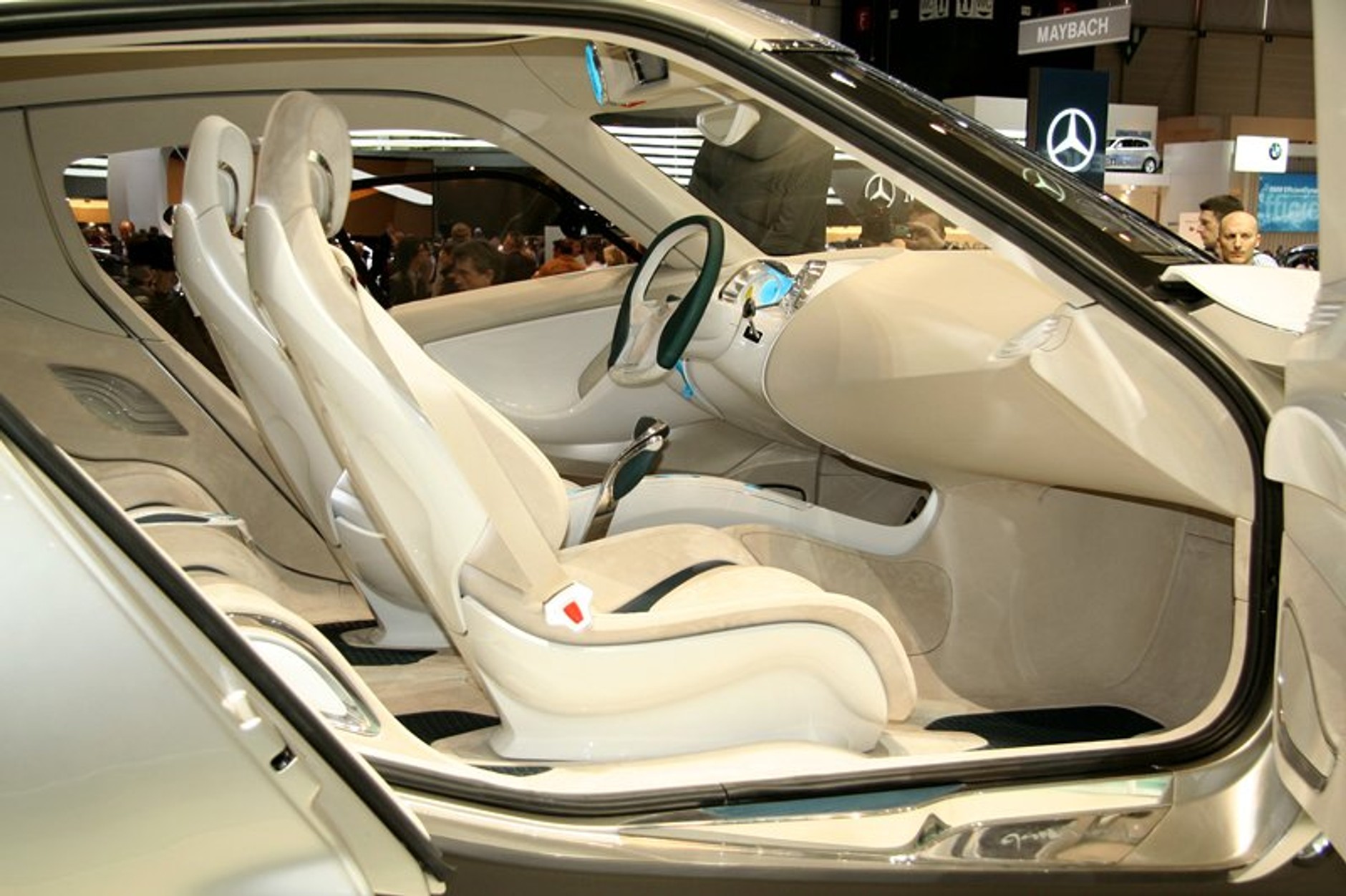 Genewa 2007: kolejne samochody w fotogalerii