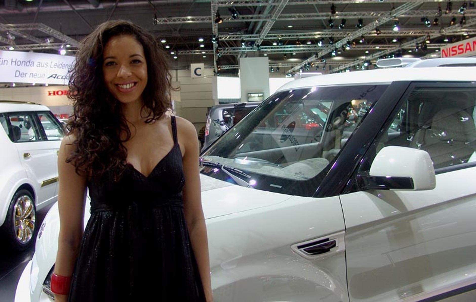 AMI/AMITEC 2008: dziewczyny i samochody