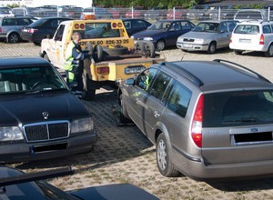 Kierowcy przestają płacić za odholowanie nieprawidłowo zaparkowanych samochodów