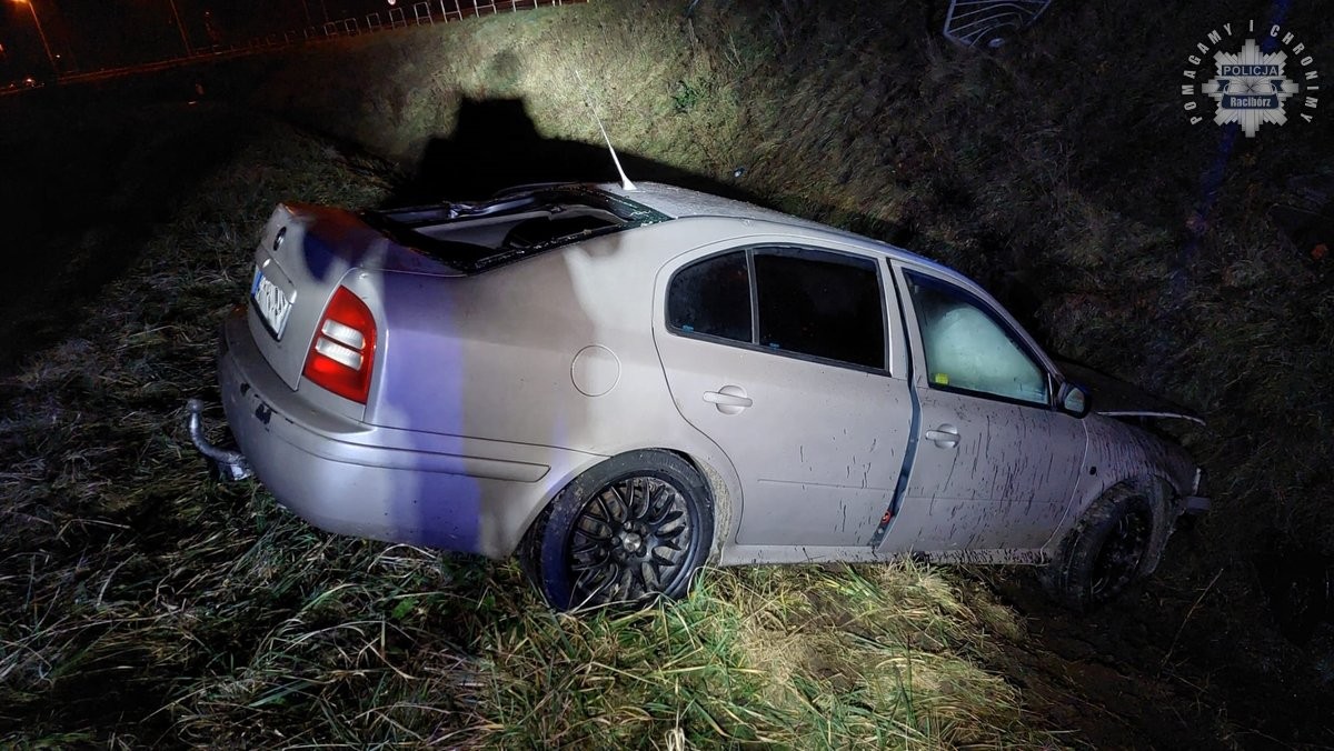 Efektem ubocznym spontanicznej ucieczki jest zniszczenie skody