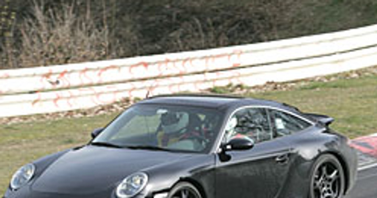 Zdjęcia szpiegowskie: przedwczesny facelifting także dla Porsche 911 Targa