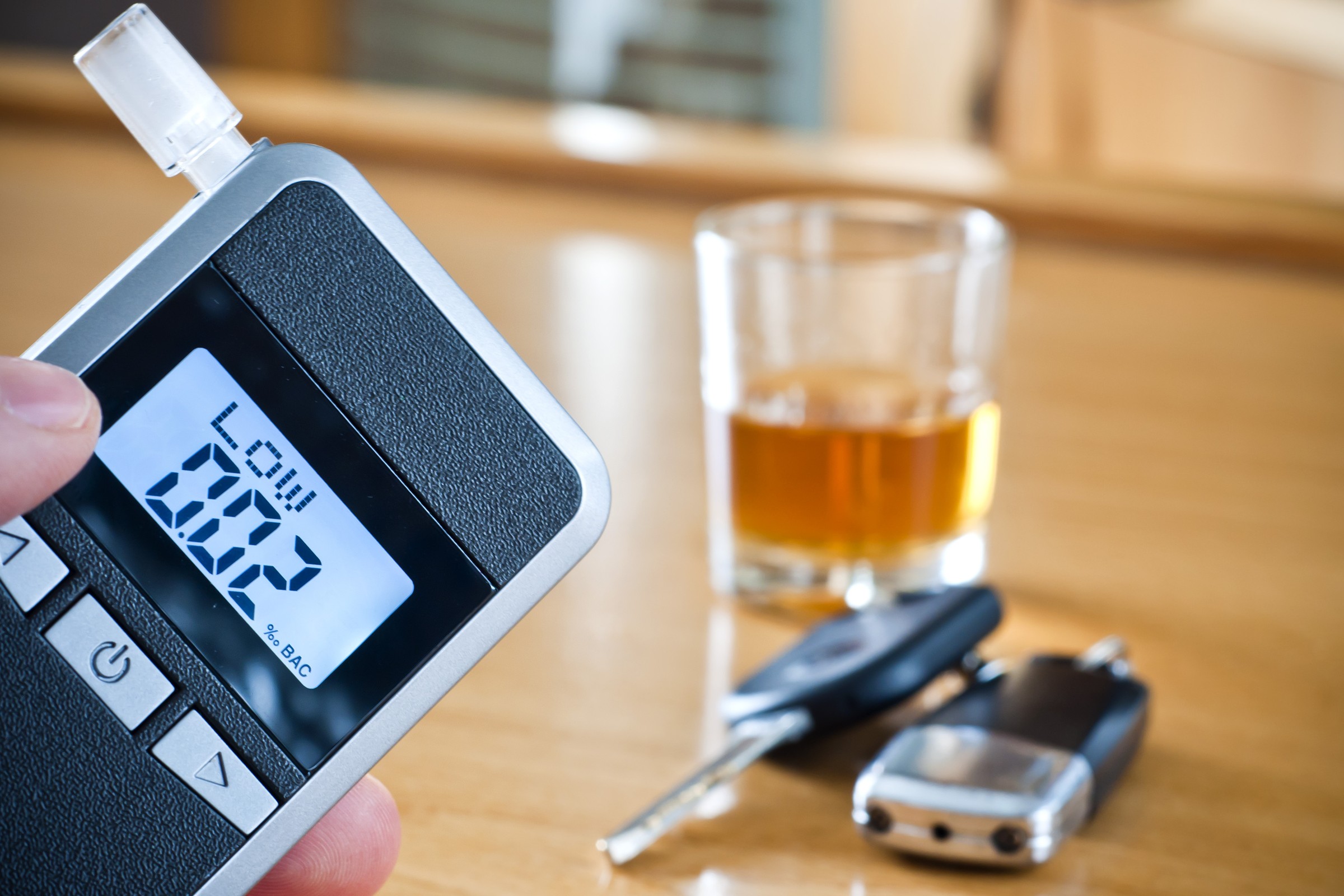 Wyzwanie noworoczne: tak sam obliczysz lub sprawdzisz, czy po alkoholu możesz już kierować samochodem