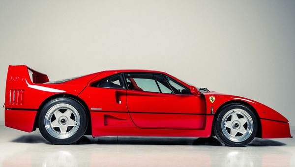 W Poznaniu będzie można zobaczyć tysiąc klasyków, w tym kultowe Ferrari F40
