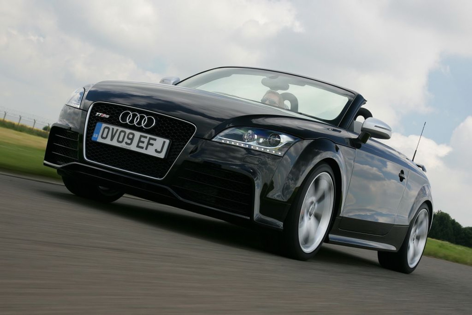 Auti TT RS - Niewiele trzeba żeby przekroczyć 400 KM