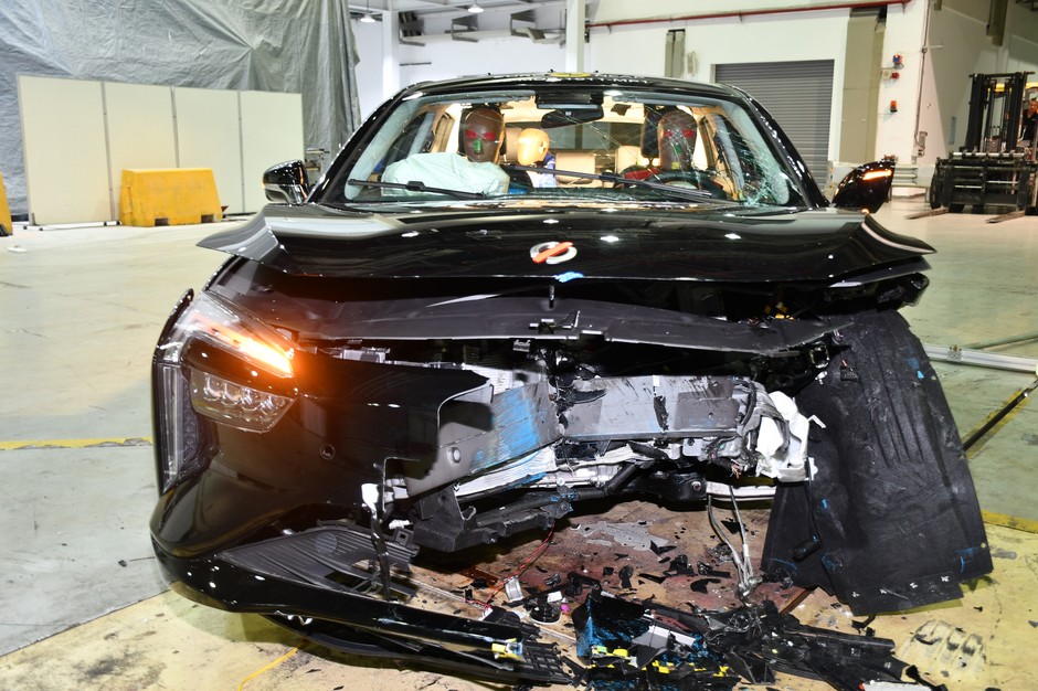 Crash-test: Mobilize Limo