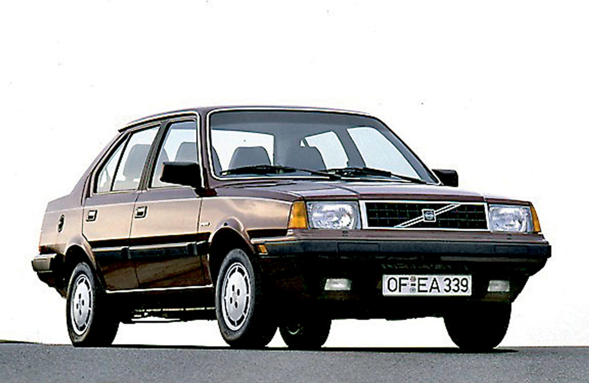 Volvo 360 było najmniejszym autem, które mogło mieć Redblocka pod maską, choć w tym nadwoziu częściej montowano małe silniki z gamy Renault.