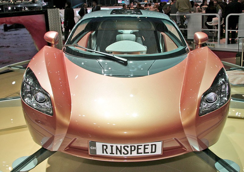 Genewa 2009: Rinspeed iChange – elektryczny bolid dla trzech osób