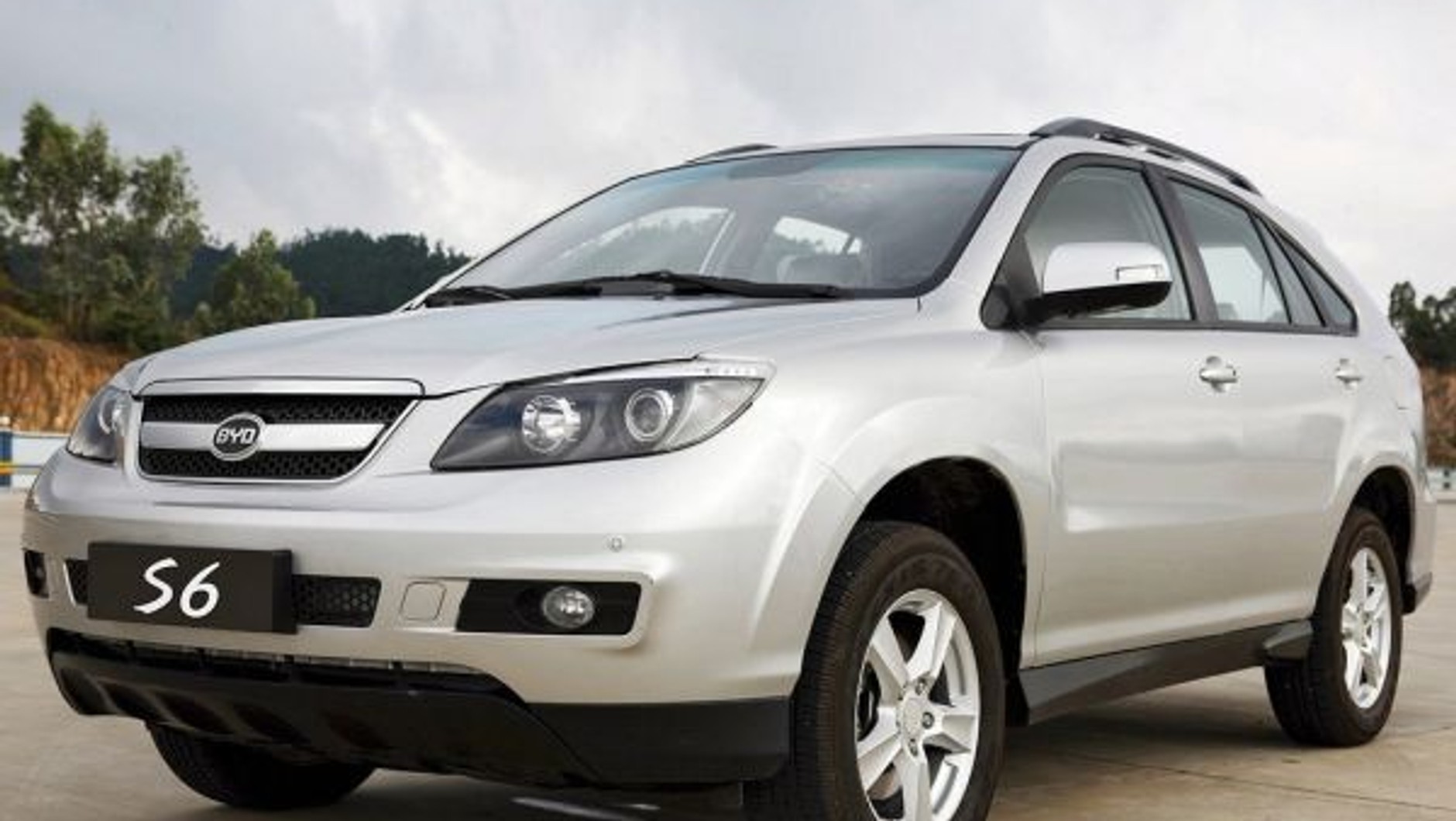 BYD S6