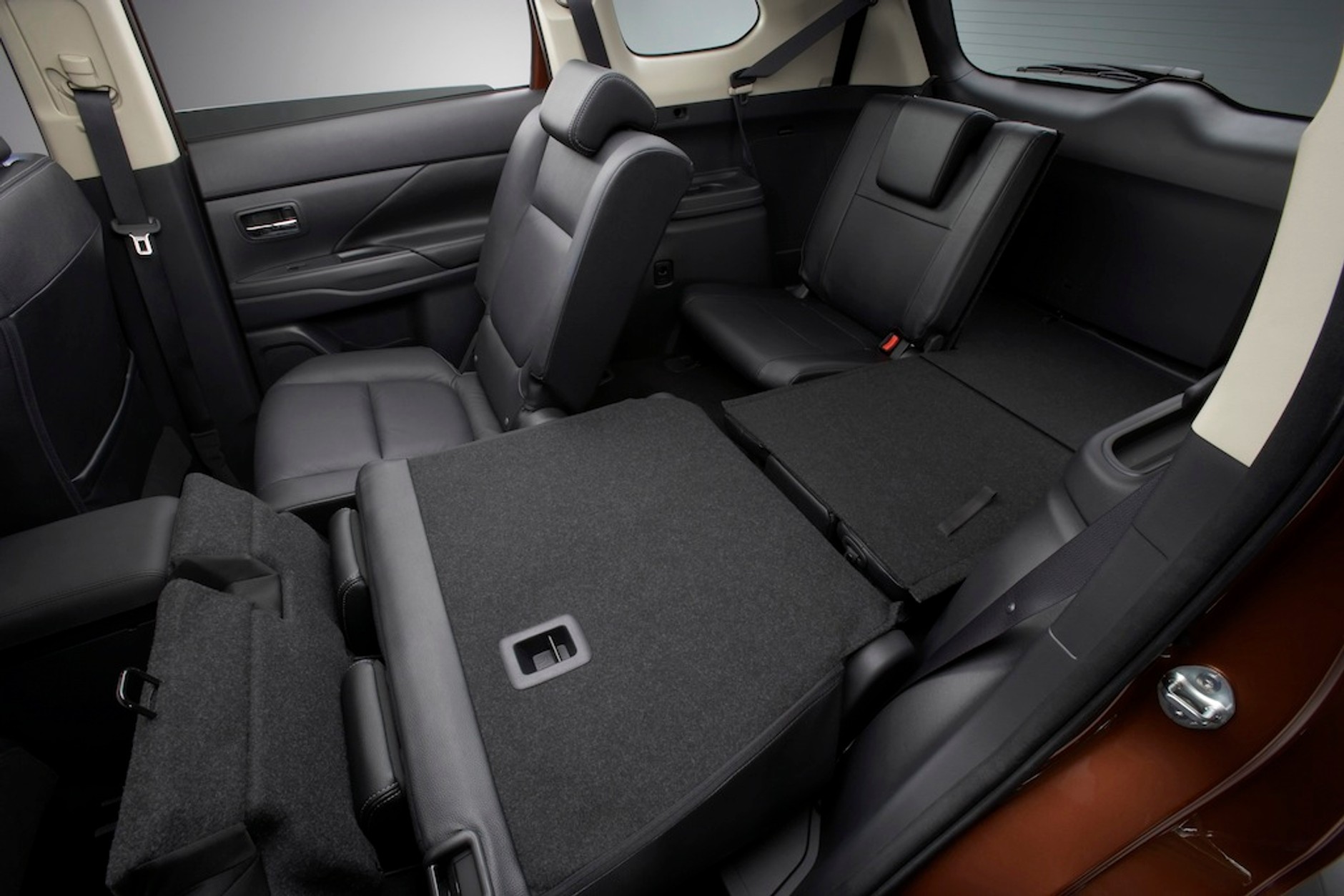 Nowy Mitsubishi Outlander od 98 990 zł