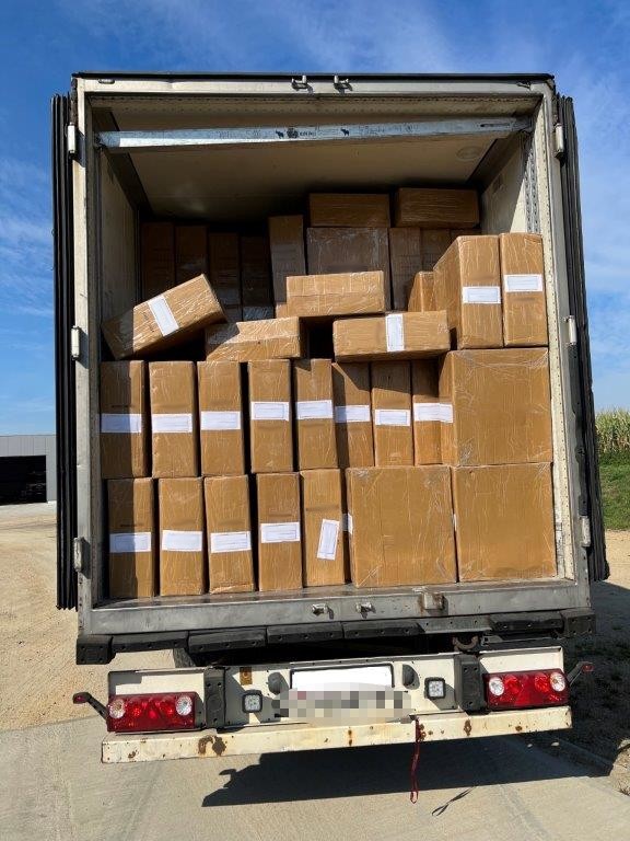 Pudełka pełne podrobionych butów