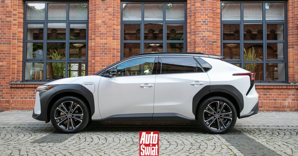 Toyota obcięła ceny SUV-a bZ4X o 30 tys. zł. Da się jeszcze odjąć 40 tys. zł, ale to trudne