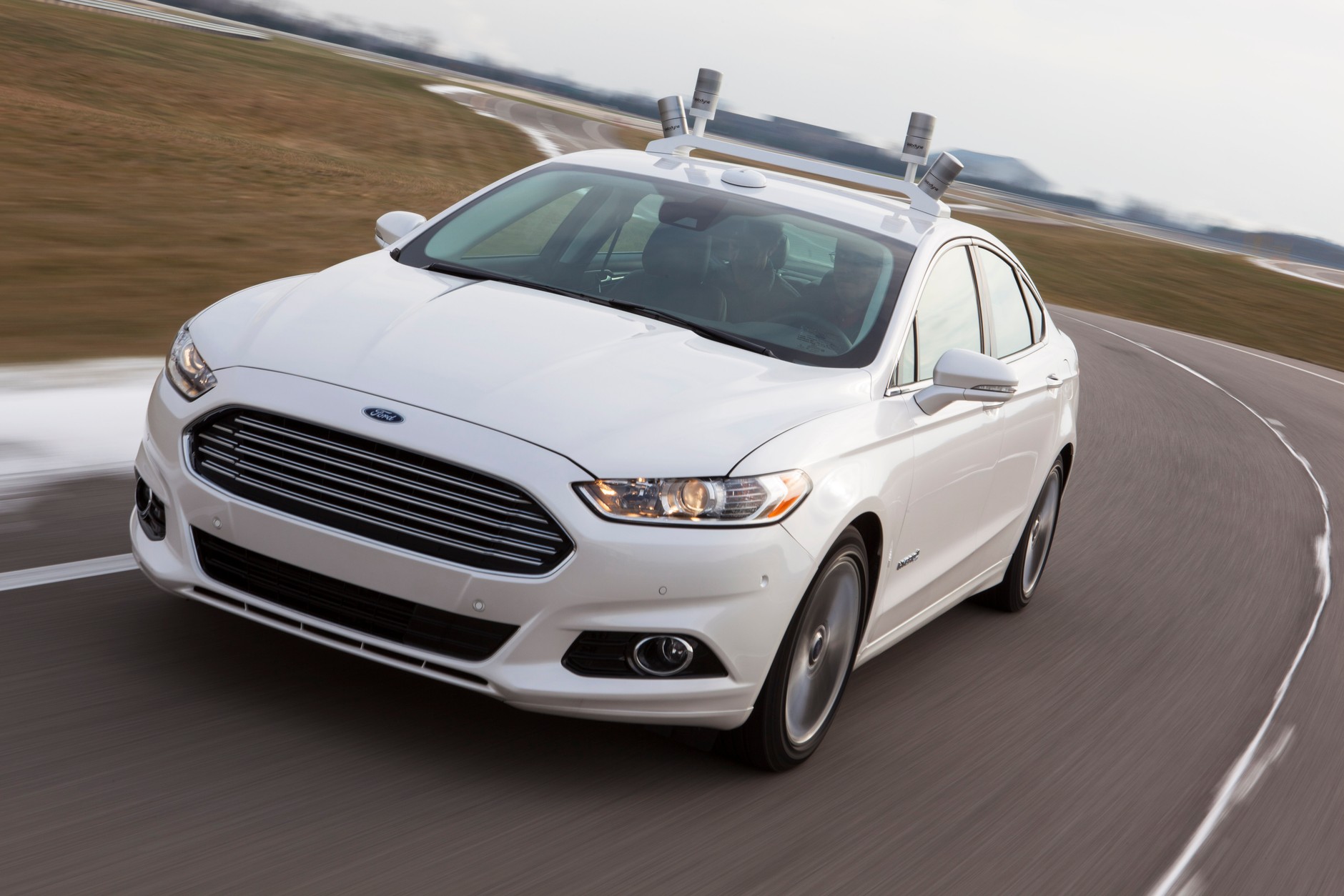 Ford Fusion z LIDARAMI starszej generacji