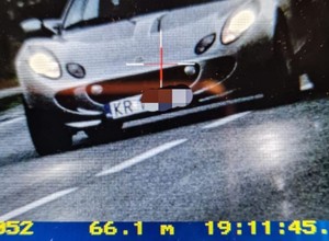 Policjanci z Zakopanego "ustrzelili" rzadkie auto. Bardziej zaskoczył ich kierowca