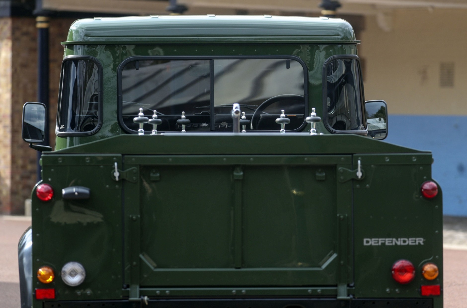 Land Rover Defender w specjalnej wersji na pogrzeb Księcia Filipa