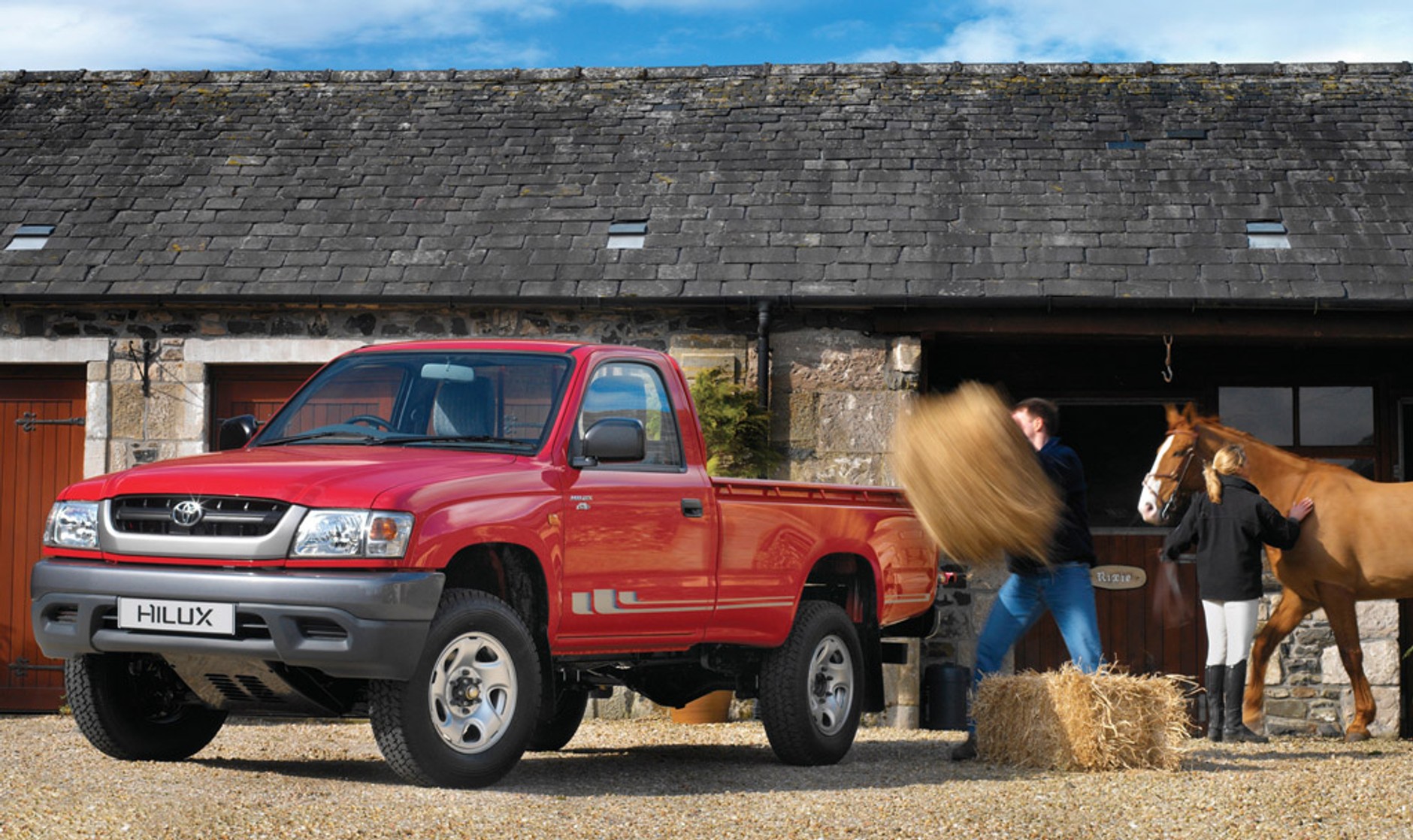 Używana Toyota Hilux: ciężarówka 4x4