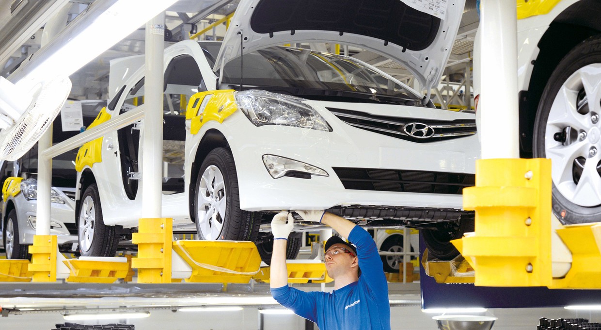 Hyundai na kilka dni wstrzymuje produkcję swoich aut w Rosji