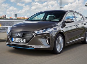 Hyundai Ioniq - hybrydowy rywal Priusa