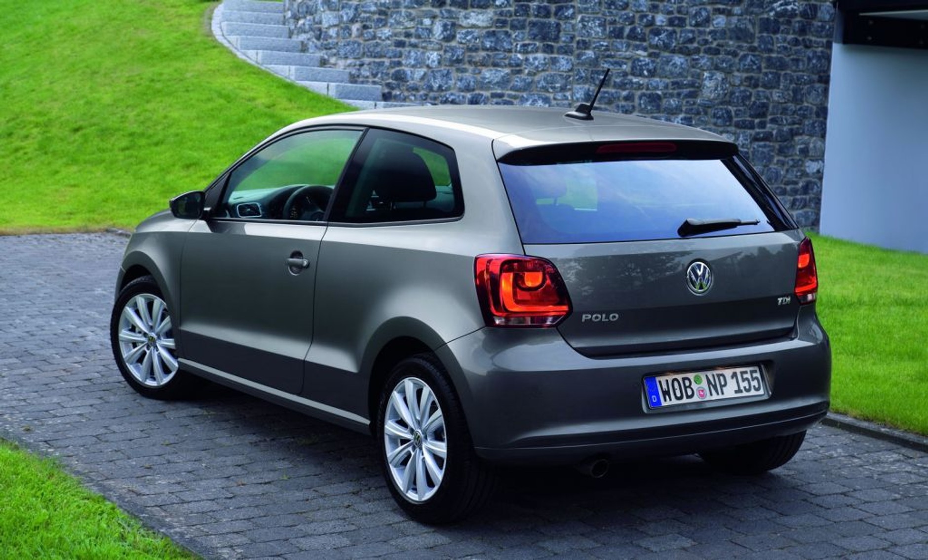 VW Polo BlueMotion - Pierwsze oficjalne zdjęcia wersji 3-drzwiowej
