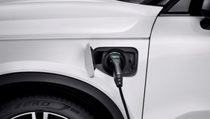 Paliwożerne i psujące klimat hybrydy Plug-in: Hybridgate?