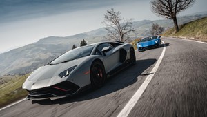 Lamborghini Aventador przechodzi do historii. Ostatnie V12 wyjechało na pożegnalną przejażdżkę