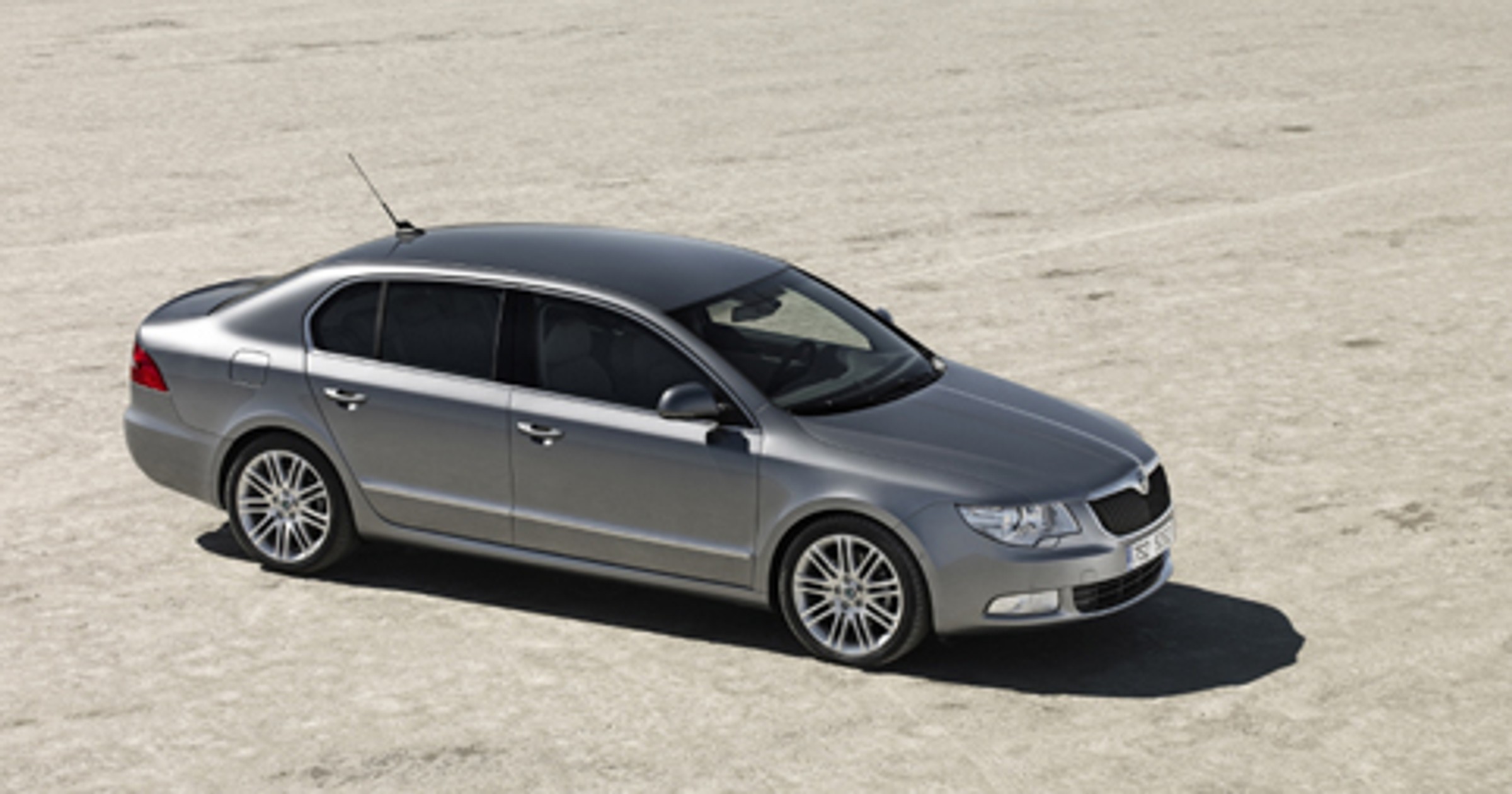 Nowa Skoda Superb wjeżdża do salonów