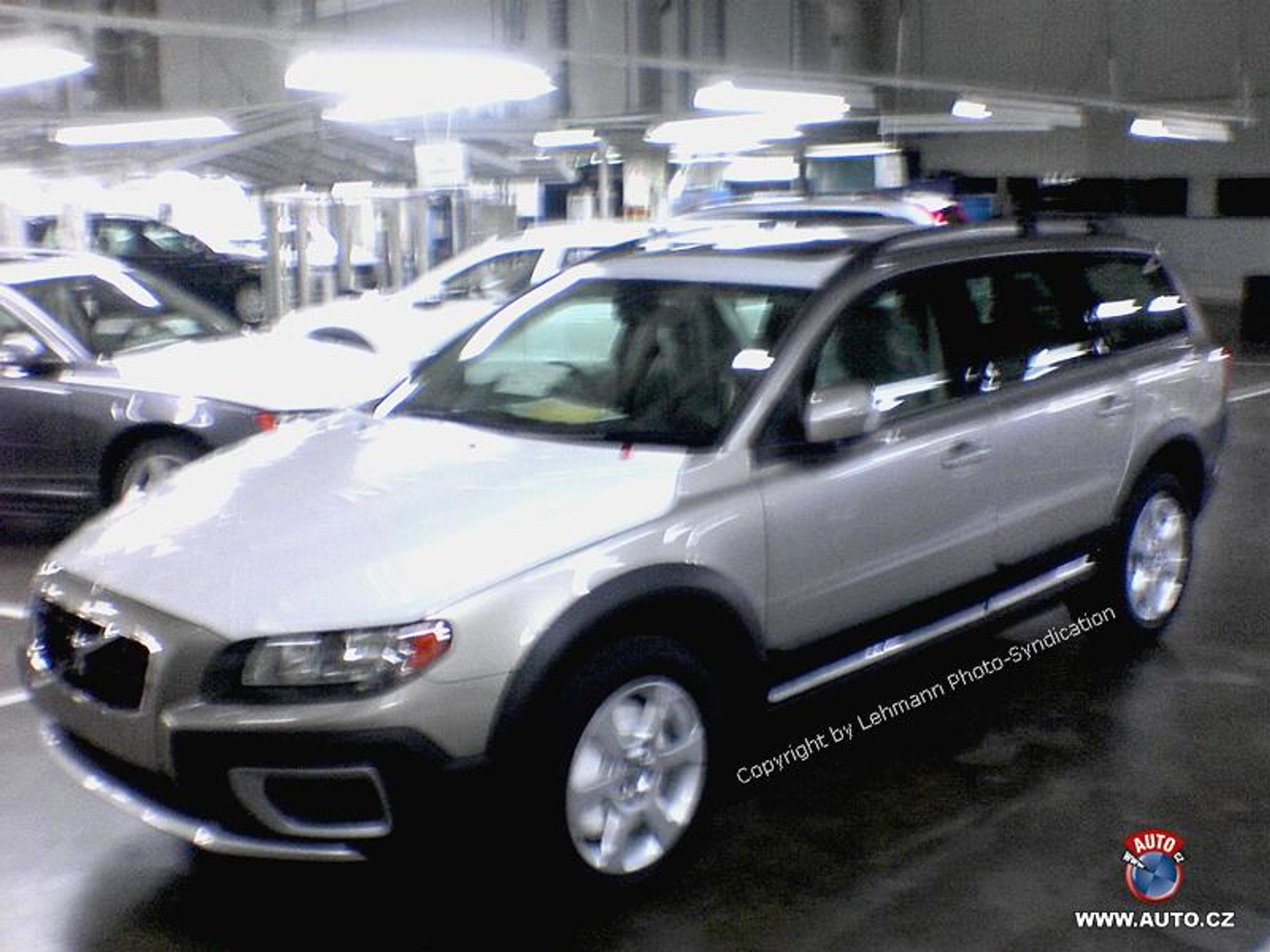 Zdjęcia szpiegowskie: nowe Volvo XC70 już bez maskowania