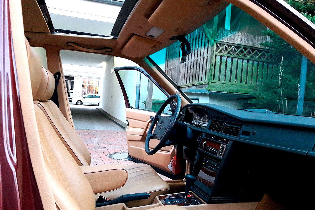 Mercedes 190 E 2.3