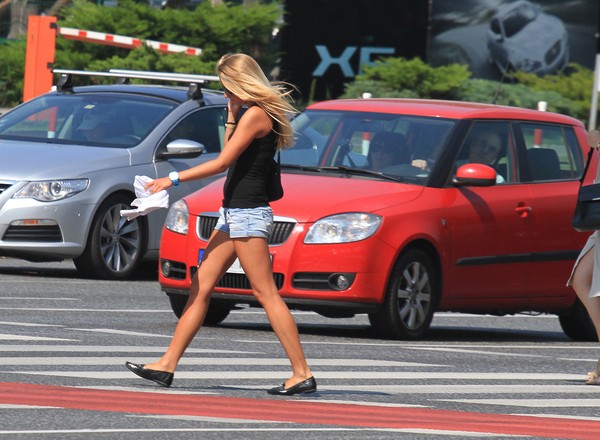 Kobiety chodzące ze smartfonem są bardziej narażone na potrącenie niż mężczyźni