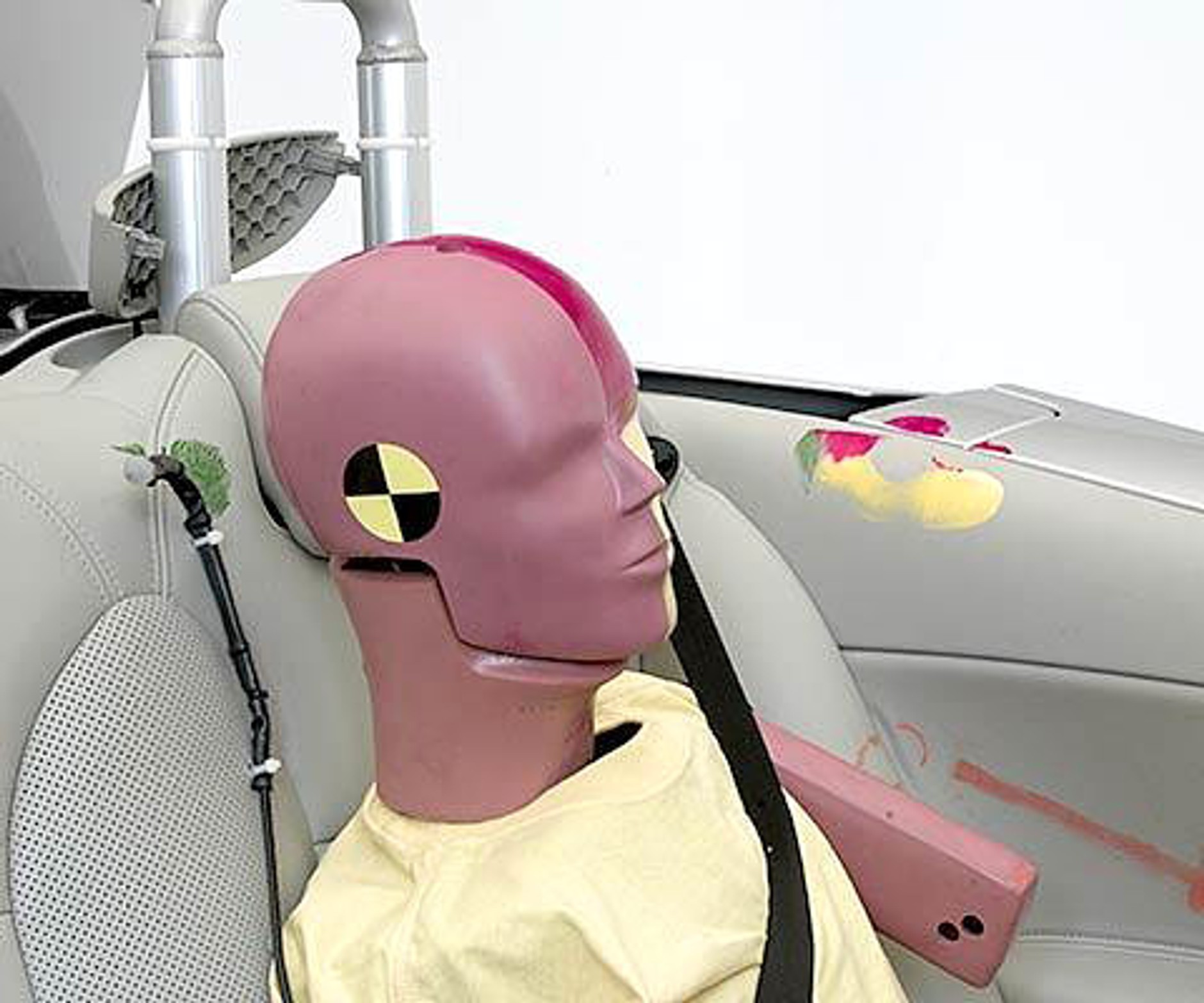 IIHS: najbezpieczniejsze kabriolety to Volvo C70 i Saab 9-3