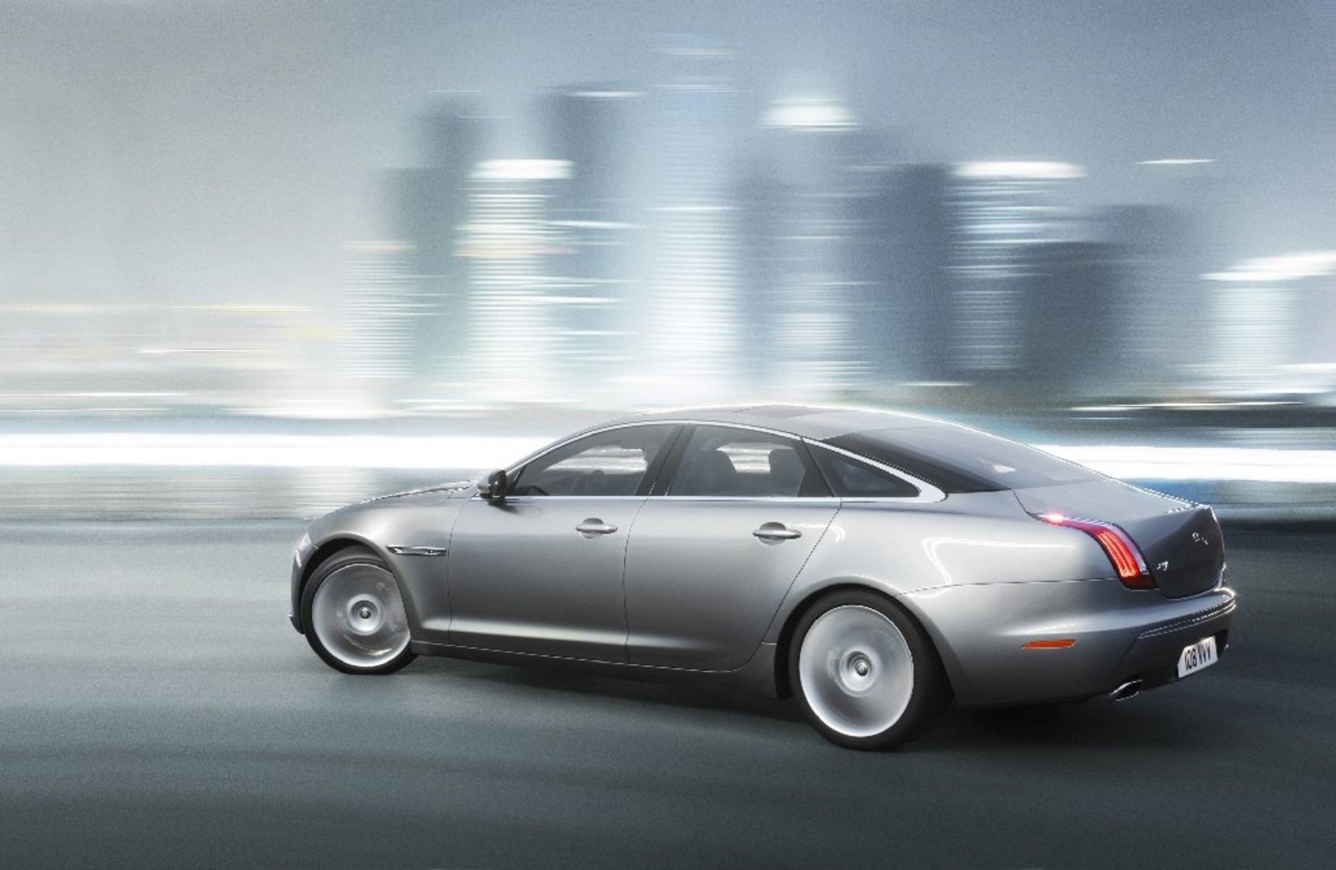 Jaguar XJ - Nowy model zadebiutuje na polskim rynku już na początku przyszłego roku