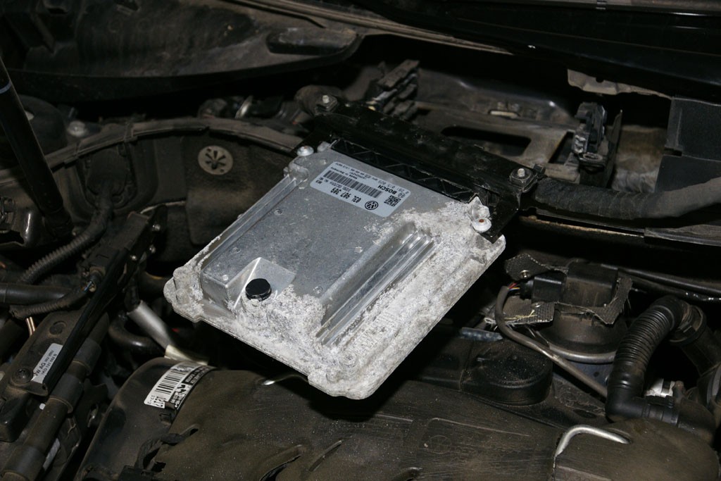 Jak dobrać się do zabezpieczonego sterownika silnika?