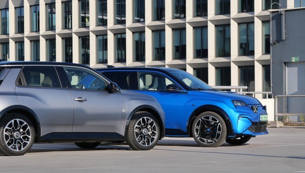 Renault 5 vs Alpine A290