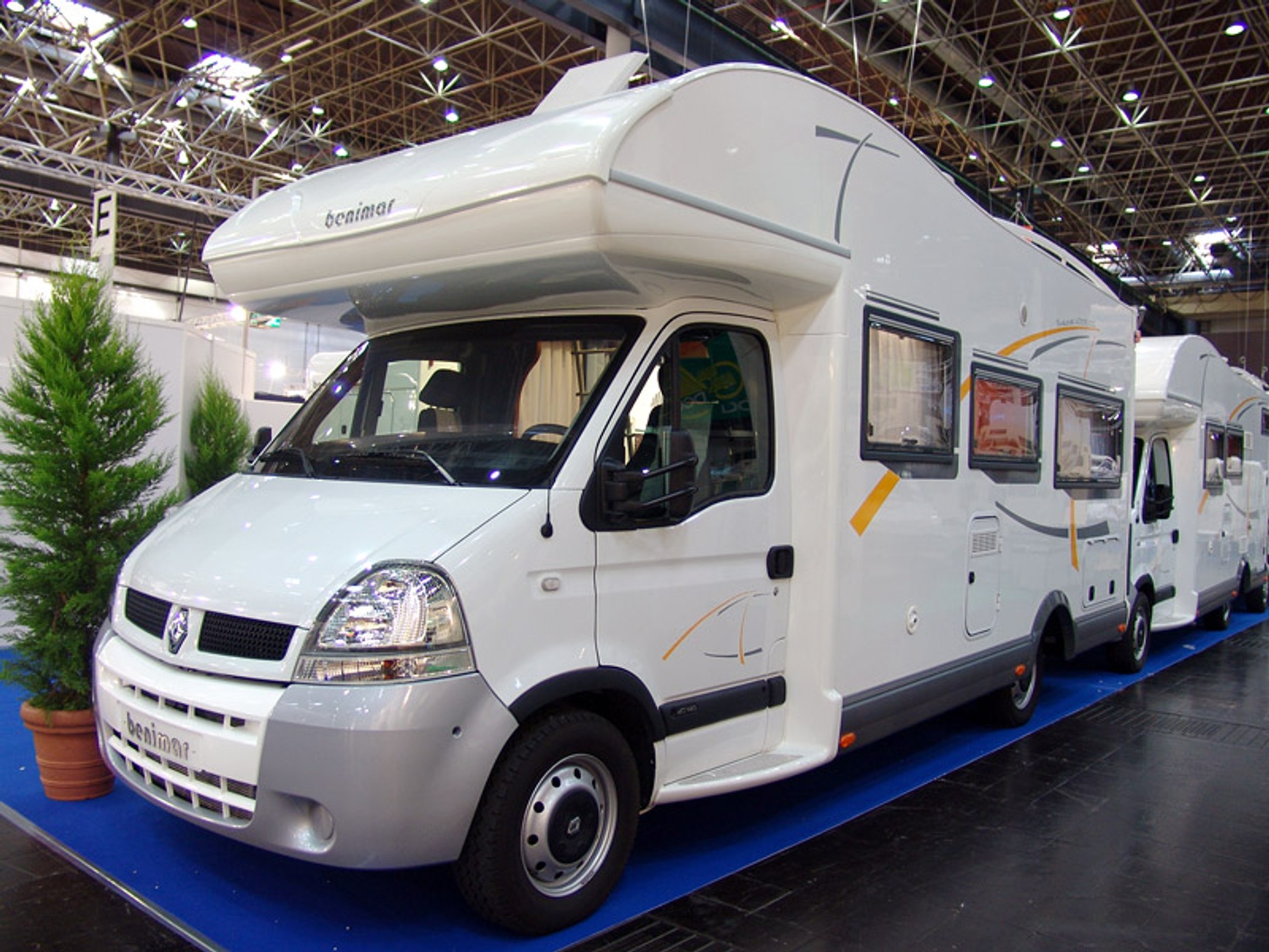 Caravan Salon Düsseldorf 2007: Caddy Life i moda na nowy sezon (fotogaleria)