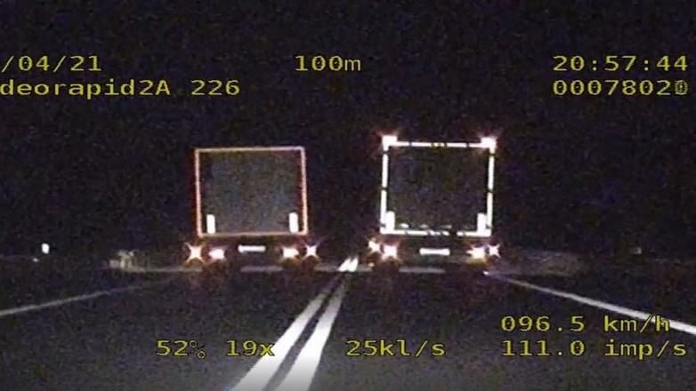 Wyprzedzał TIR-em na zakazie i wzniesieniu