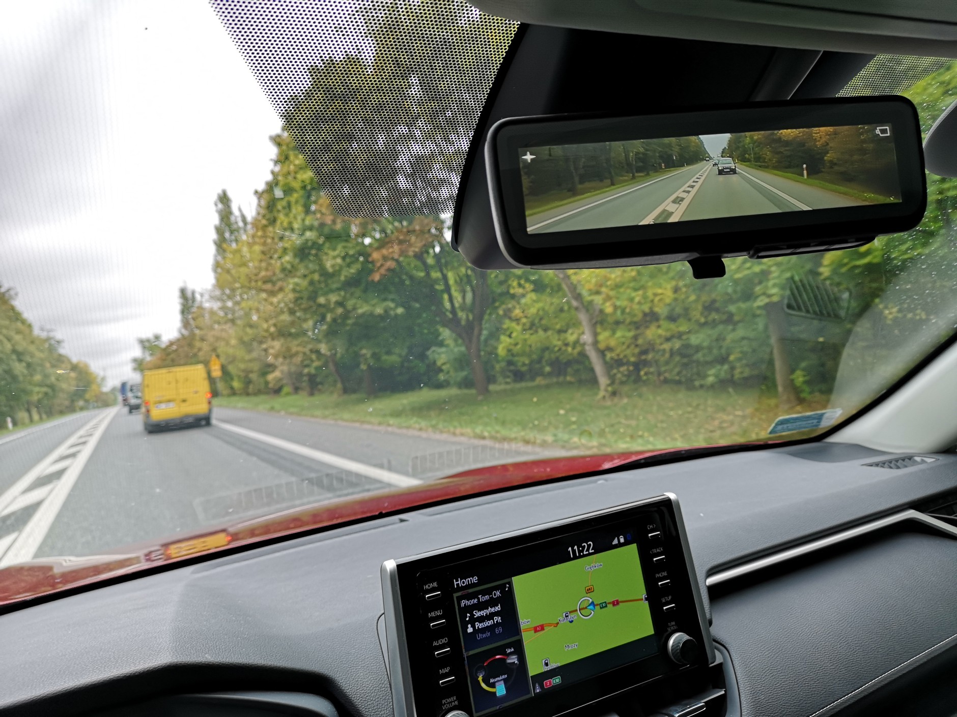 Toyota RAV4 - cyfrowe lusterko