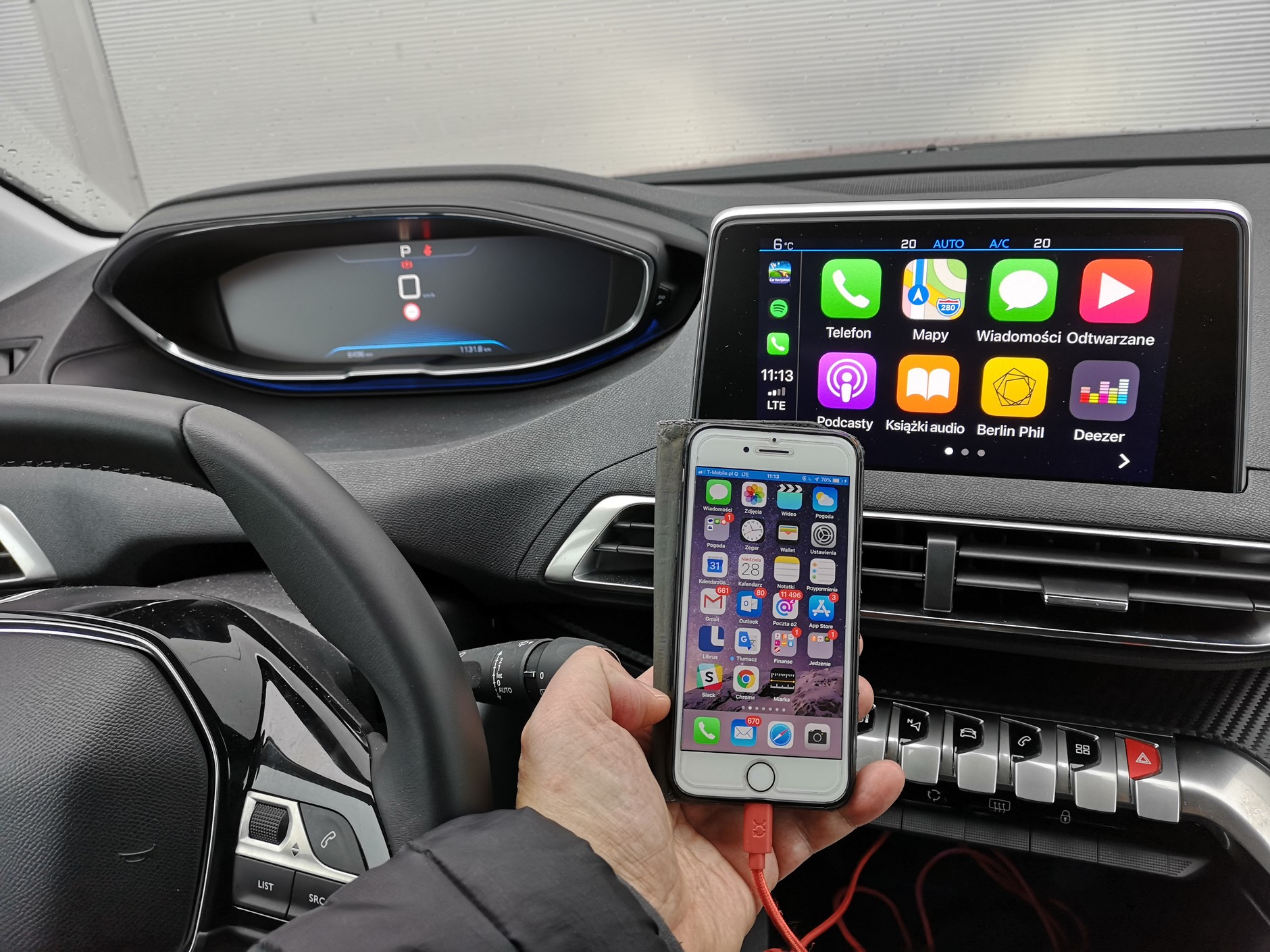 Peugeot 3008 1.5 BlueHDi - tryb CarPlay