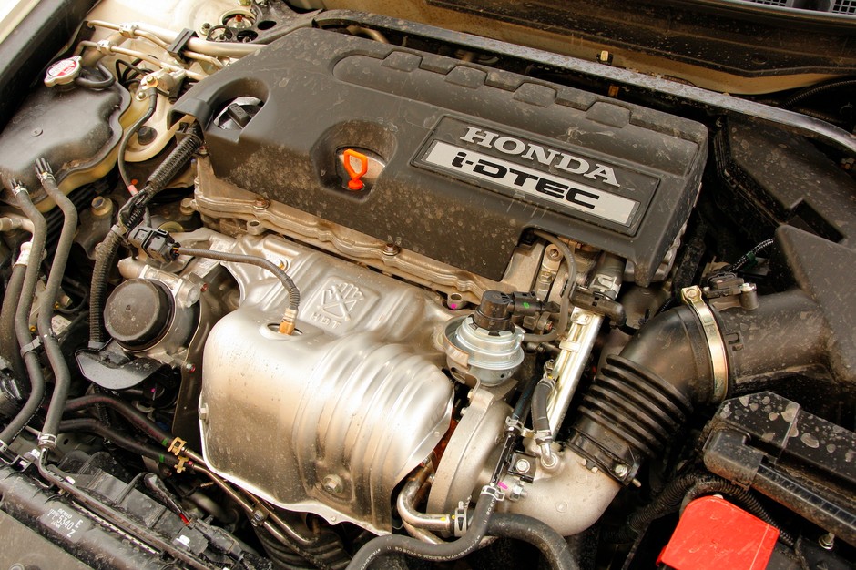 Porównanie: Ford Mondeo Kombi, Honda Accord Tourer, Škoda Superb Combi, Toyota Avensis Wagon i Volkswagen Passat  Variant