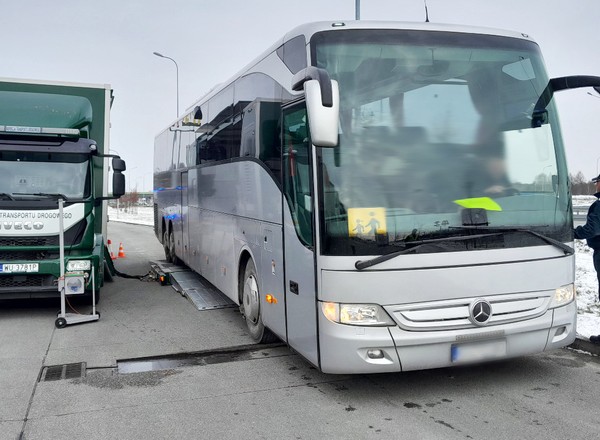 Masowe kontrole autokarów. Tym razem nie sprawdził się czarny scenariusz