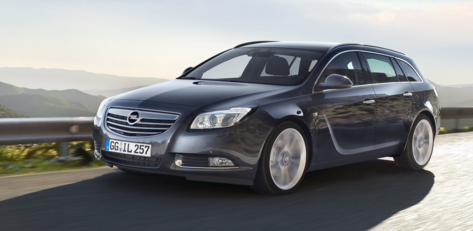 Opel Insignia Sports Tourer: historia kombi niemieckiej marki