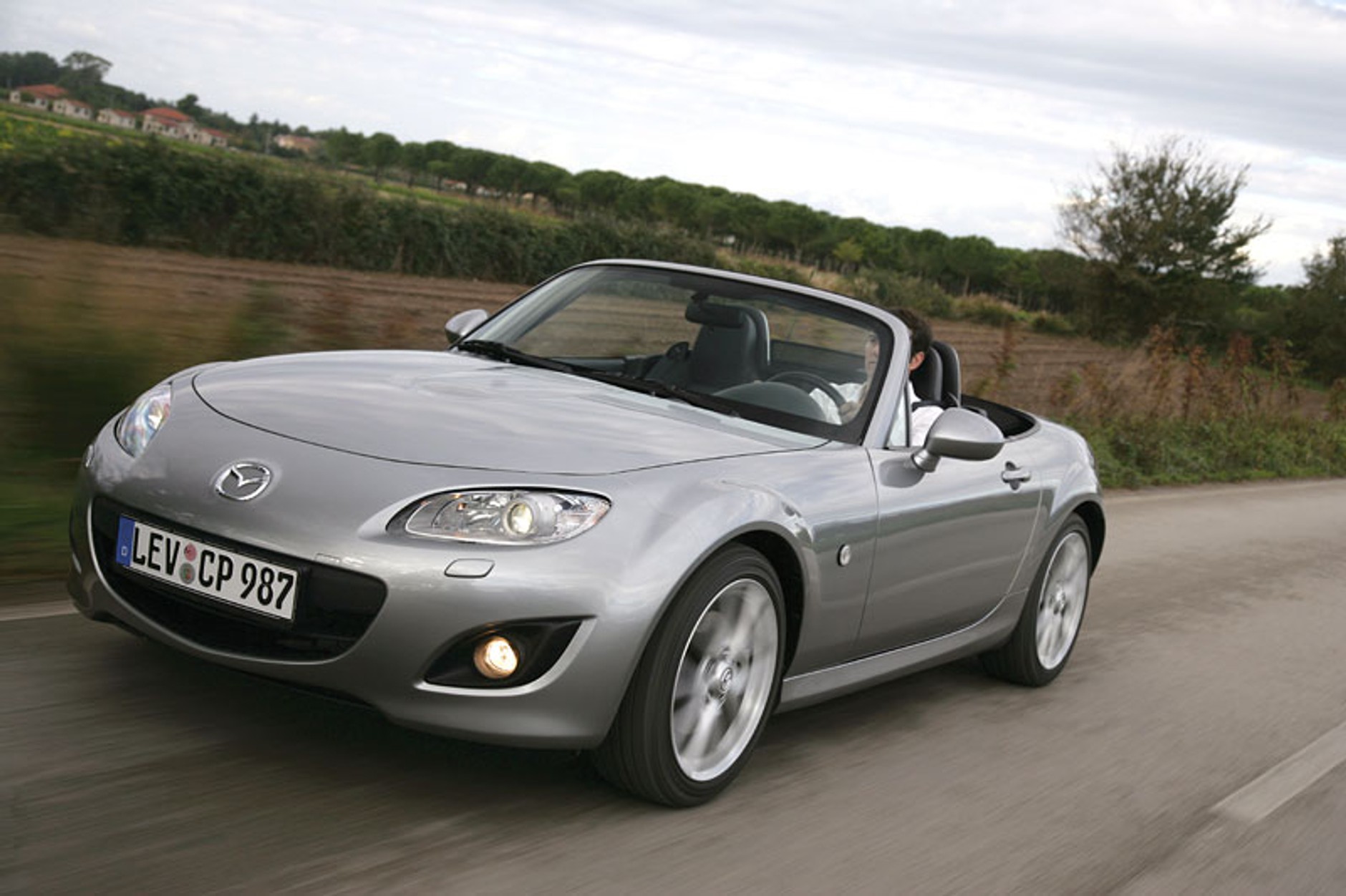 Mazda MX-5 Roadster Coupé: przyjemność przez 365 dni w roku