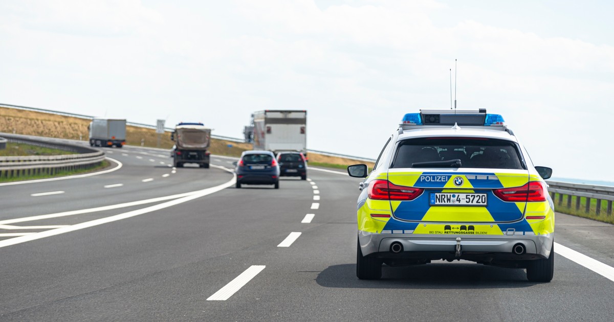 Niemiecka policja. Patrol na autostradzie - zdj. ilustracyjne